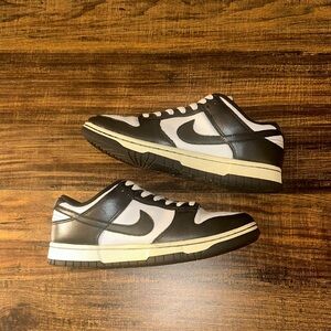 Nike Women's Black and White Sneakers